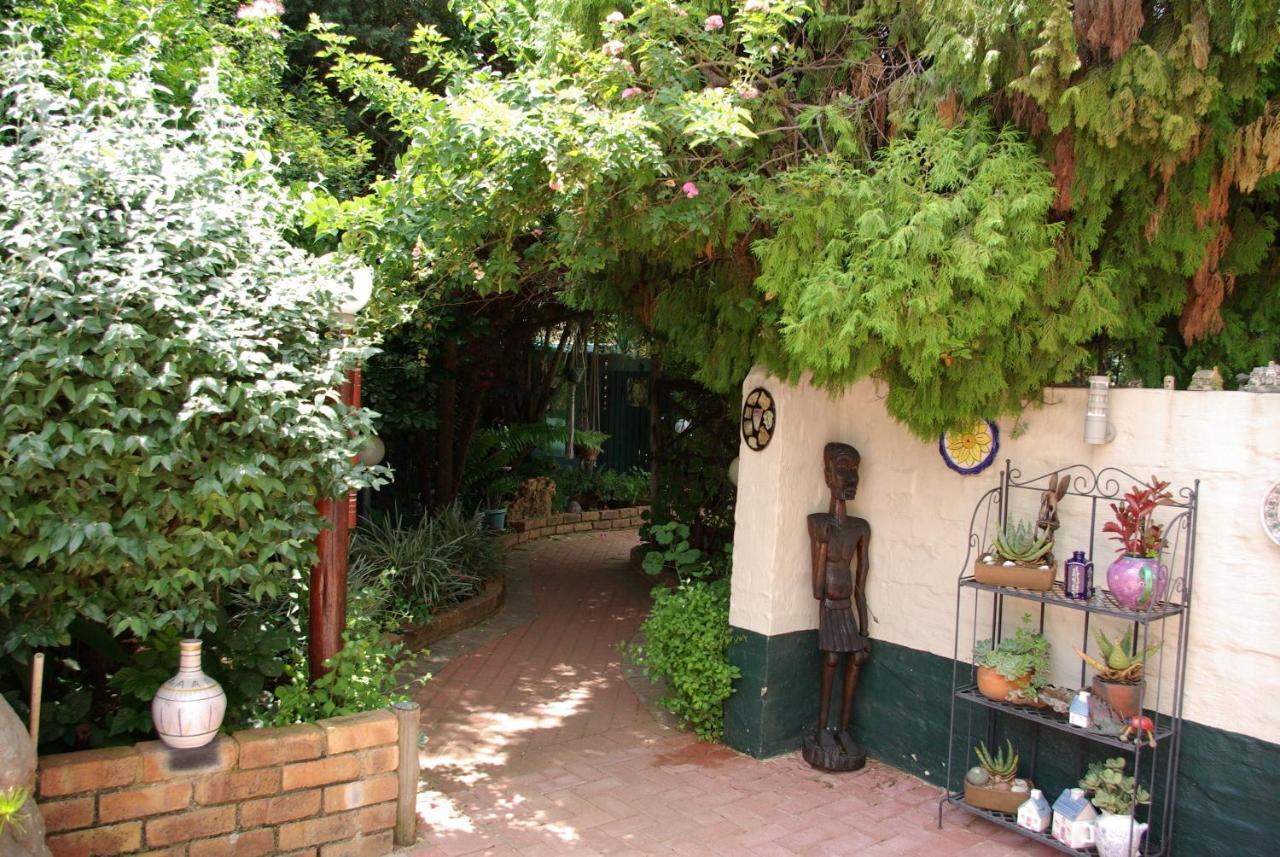 Sleep Eezy Cottages Benoni Exterior foto